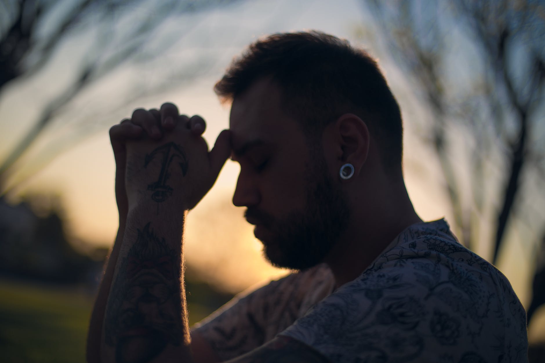 man wearing white crew neck shirt